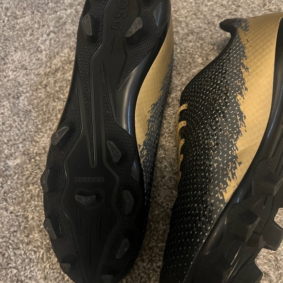 Kids DSG cleats size 6 - Picture 2 of 2